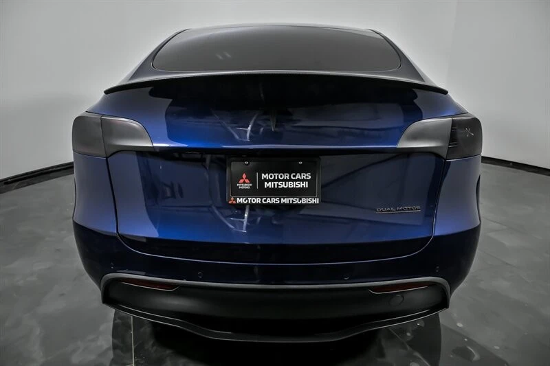 2022 Tesla Model Y Performance - Image 9 of 21