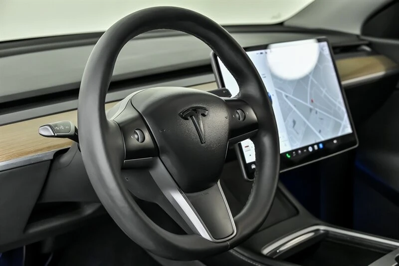 2022 Tesla Model Y Performance - Image 20 of 21