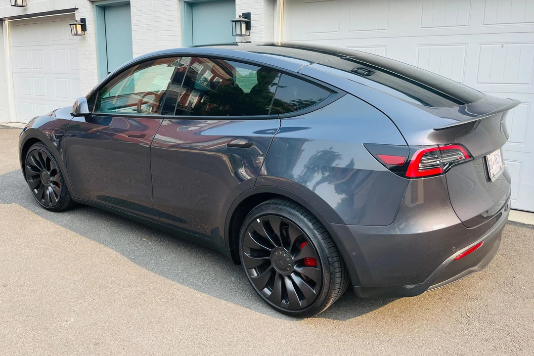 2022 Tesla Model Y Performance - Image 4 of 31
