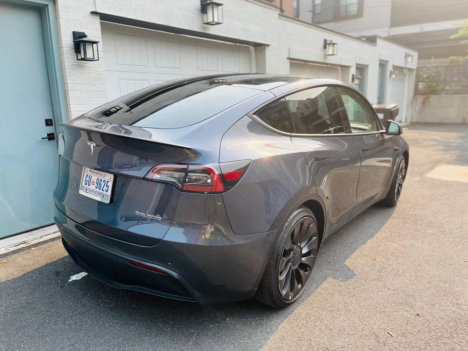 2022 Tesla Model Y Performance - Image 15 of 31