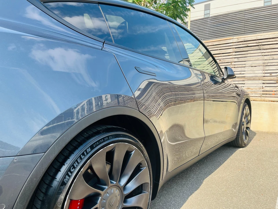2022 Tesla Model Y Performance - Image 25 of 31