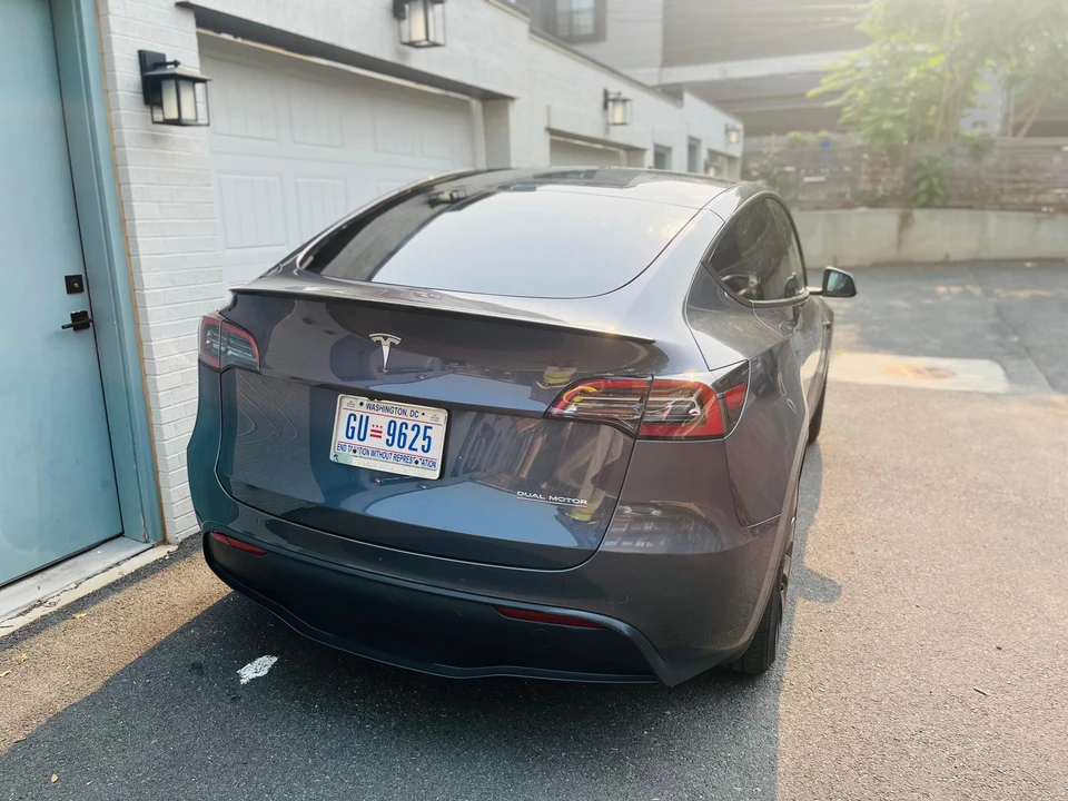 2022 Tesla Model Y Performance - Image 14 of 31