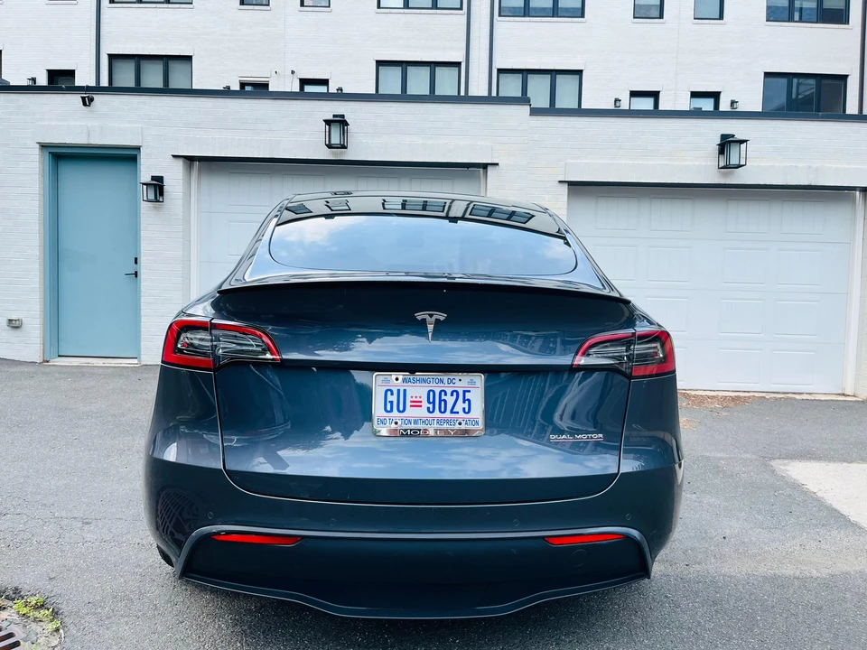 2022 Tesla Model Y Performance - Image 13 of 31