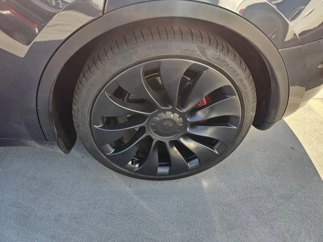 2022 Tesla Model Y Performance - Image 9 of 14