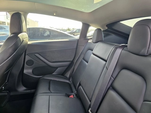2022 Tesla Model Y Performance - Image 7 of 14