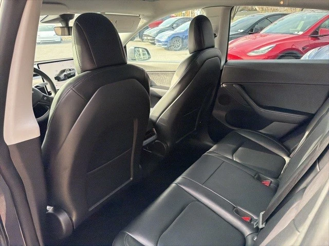 2022 Tesla Model Y Performance - Image 15 of 21
