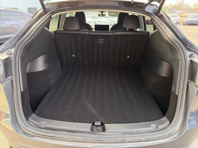2022 Tesla Model Y Performance - Image 17 of 21