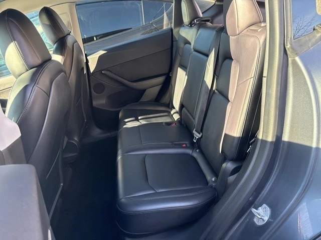 2022 Tesla Model Y Performance - Image 16 of 21