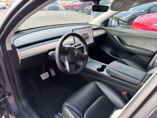 2022 Tesla Model Y Performance - Image 12 of 21