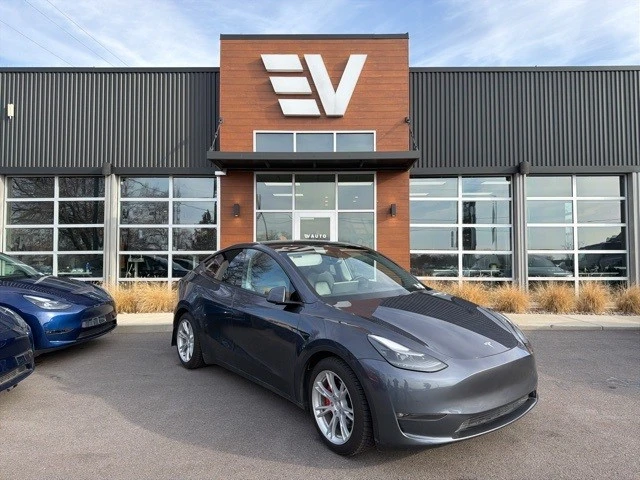 2022 Tesla Model Y Performance - Image 2 of 21