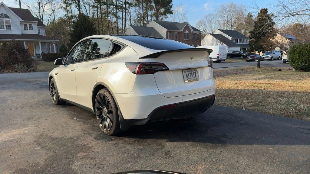 2022 Tesla Model Y Performance - Image 2 of 6