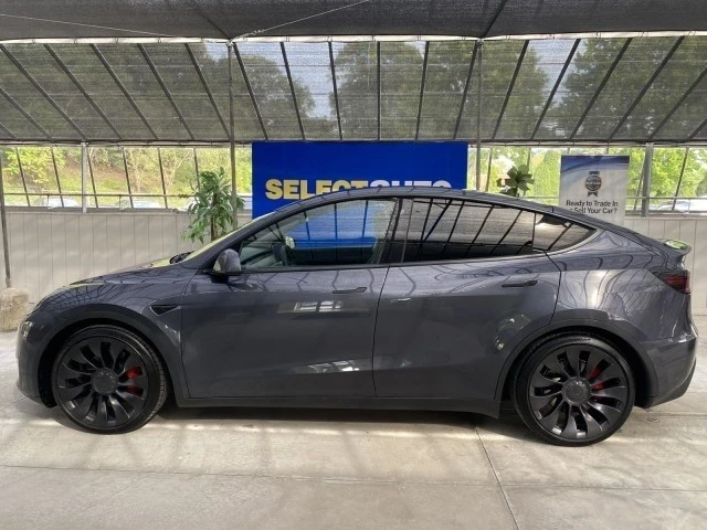 2022 Tesla Model Y Performance - Image 14 of 21