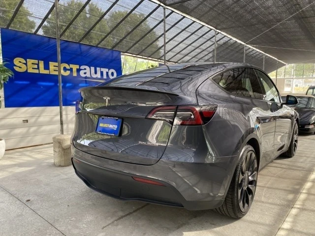 2022 Tesla Model Y Performance - Image 9 of 21