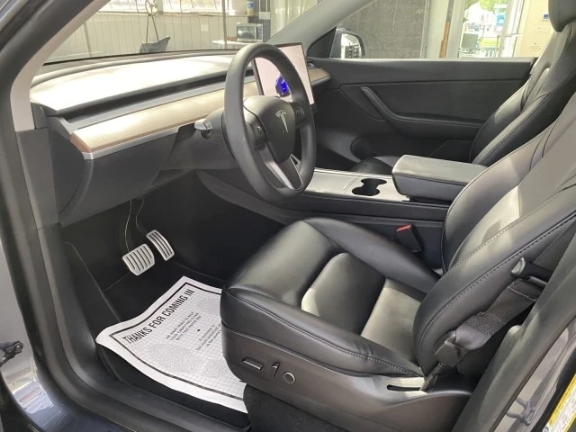 2022 Tesla Model Y Performance - Image 19 of 21