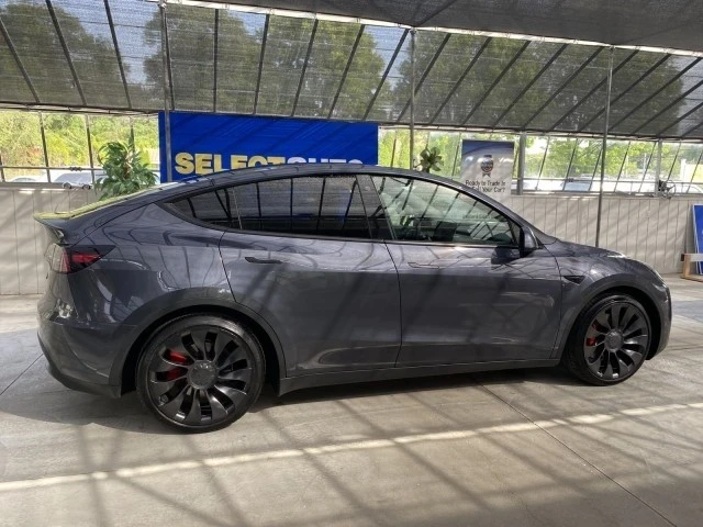 2022 Tesla Model Y Performance - Image 6 of 21