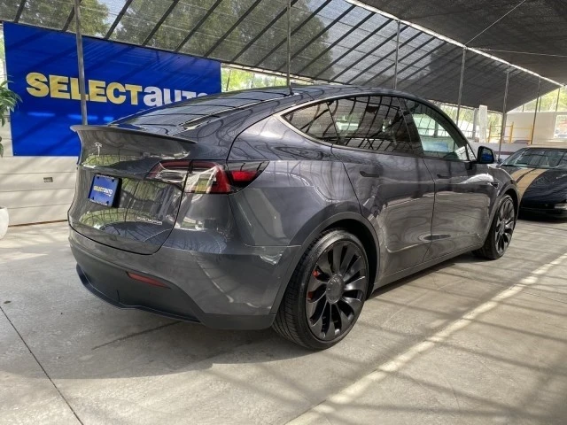 2022 Tesla Model Y Performance - Image 8 of 21