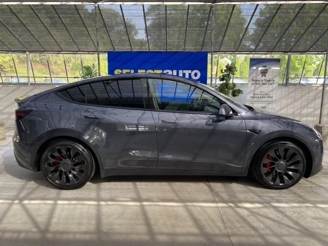 2022 Tesla Model Y Performance - Image 5 of 21