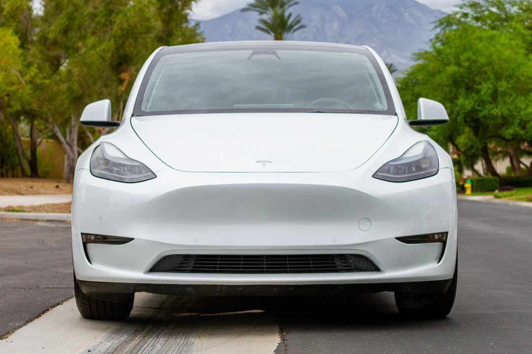 2022 Tesla Model Y Performance - Image 2 of 31