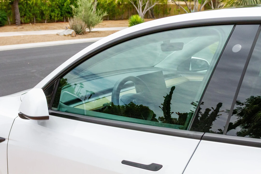 2022 Tesla Model Y Performance - Image 16 of 31