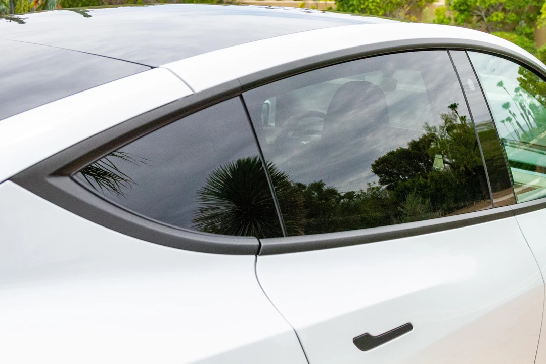 2022 Tesla Model Y Performance - Image 25 of 31