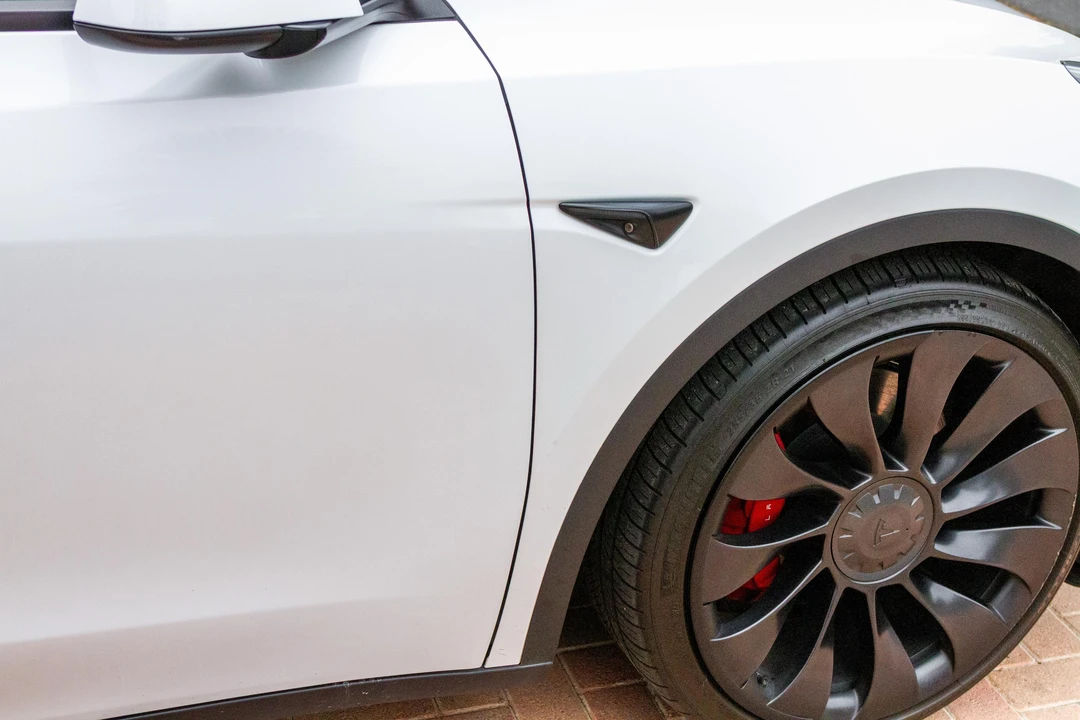 2022 Tesla Model Y Performance - Image 29 of 31
