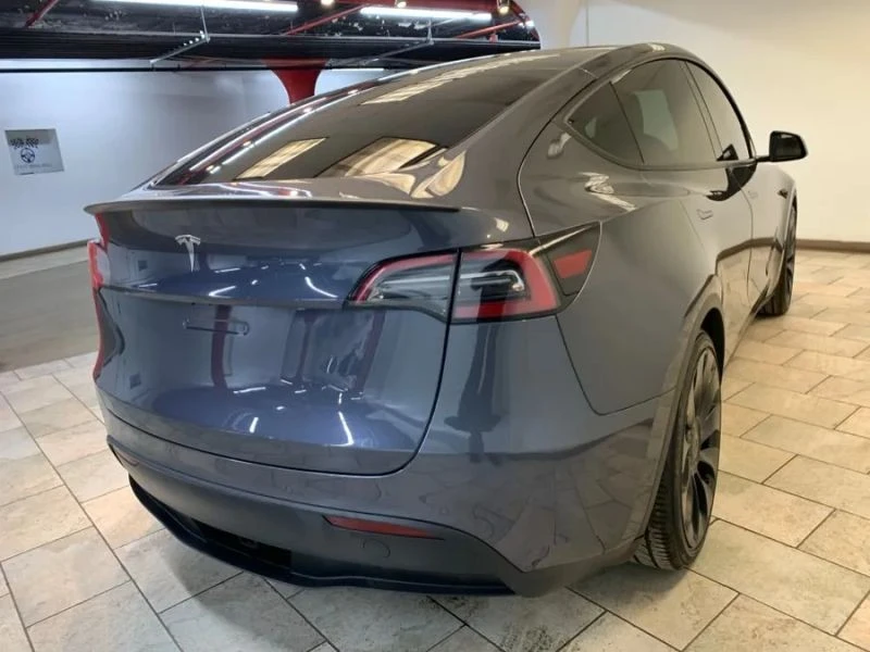 2022 Tesla Model Y Performance - Image 7 of 12