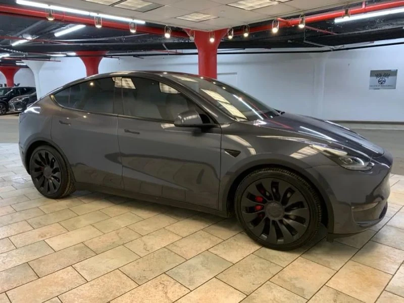 2022 Tesla Model Y Performance - Image 8 of 12