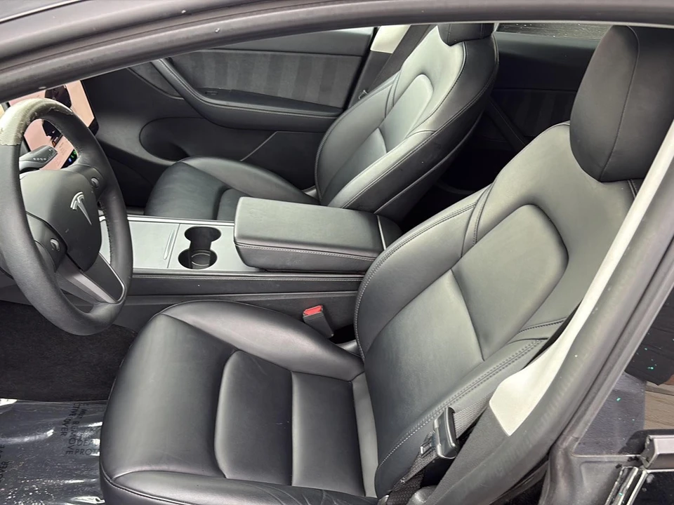 2022 Tesla Model Y Performance - Image 10 of 22