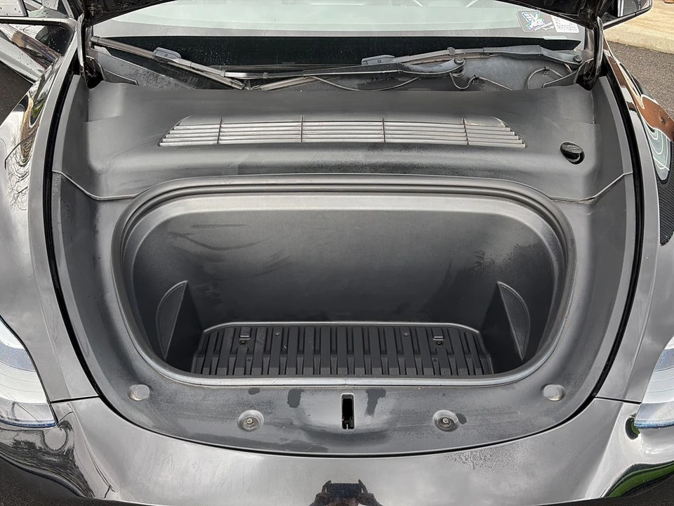 2022 Tesla Model Y Performance - Image 22 of 22