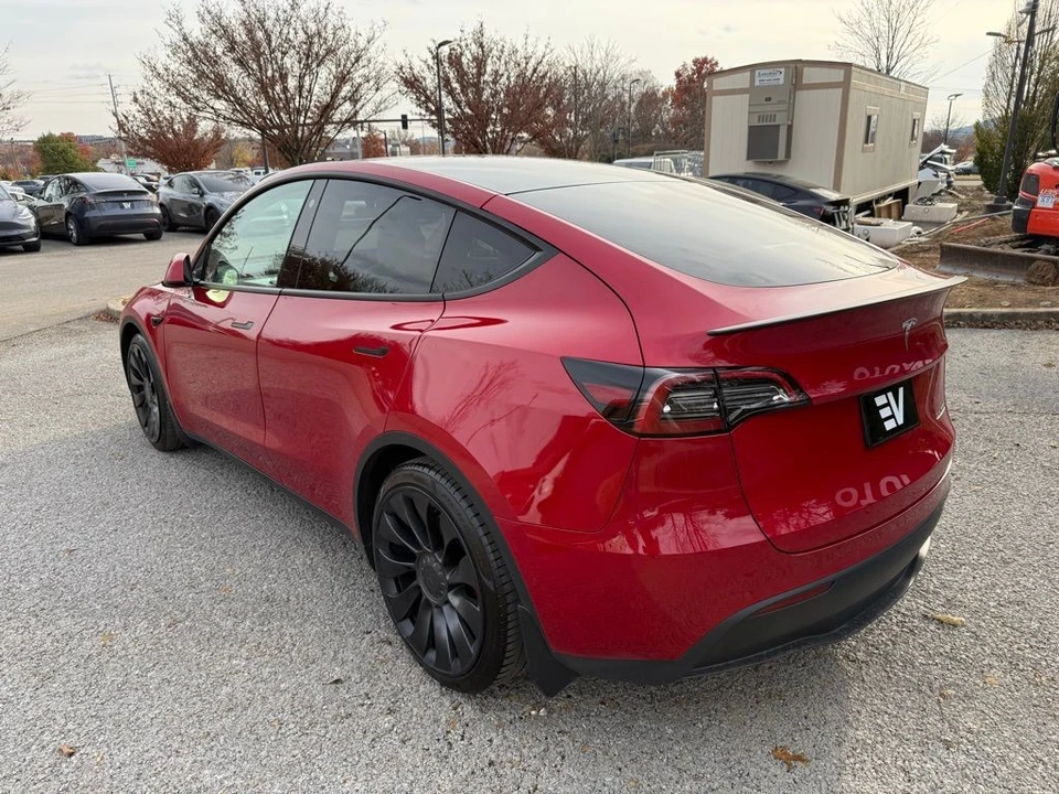 2022 Tesla Model Y Performance - Image 6 of 14
