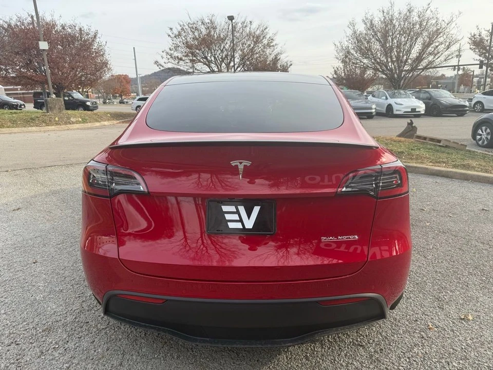 2022 Tesla Model Y Performance - Image 5 of 14