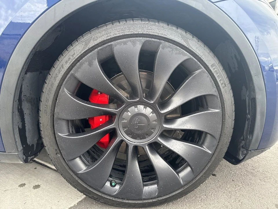 2022 Tesla Model Y Performance - Image 10 of 21