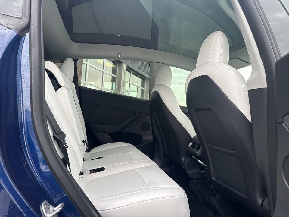 2022 Tesla Model Y Performance - Image 20 of 21
