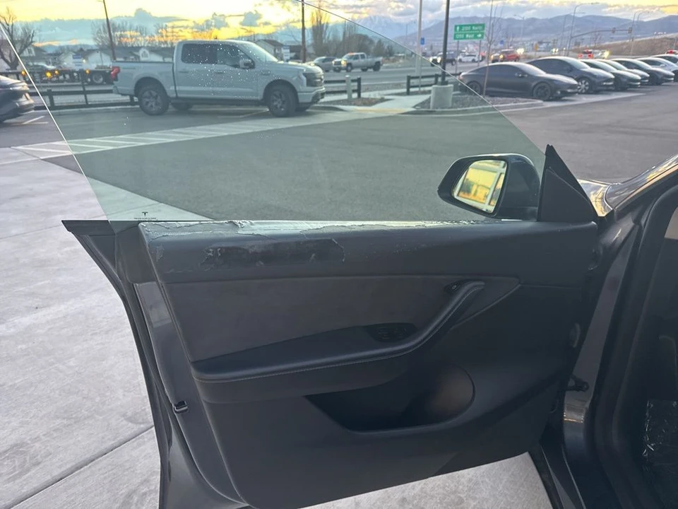 2022 Tesla Model Y Performance - Image 10 of 21