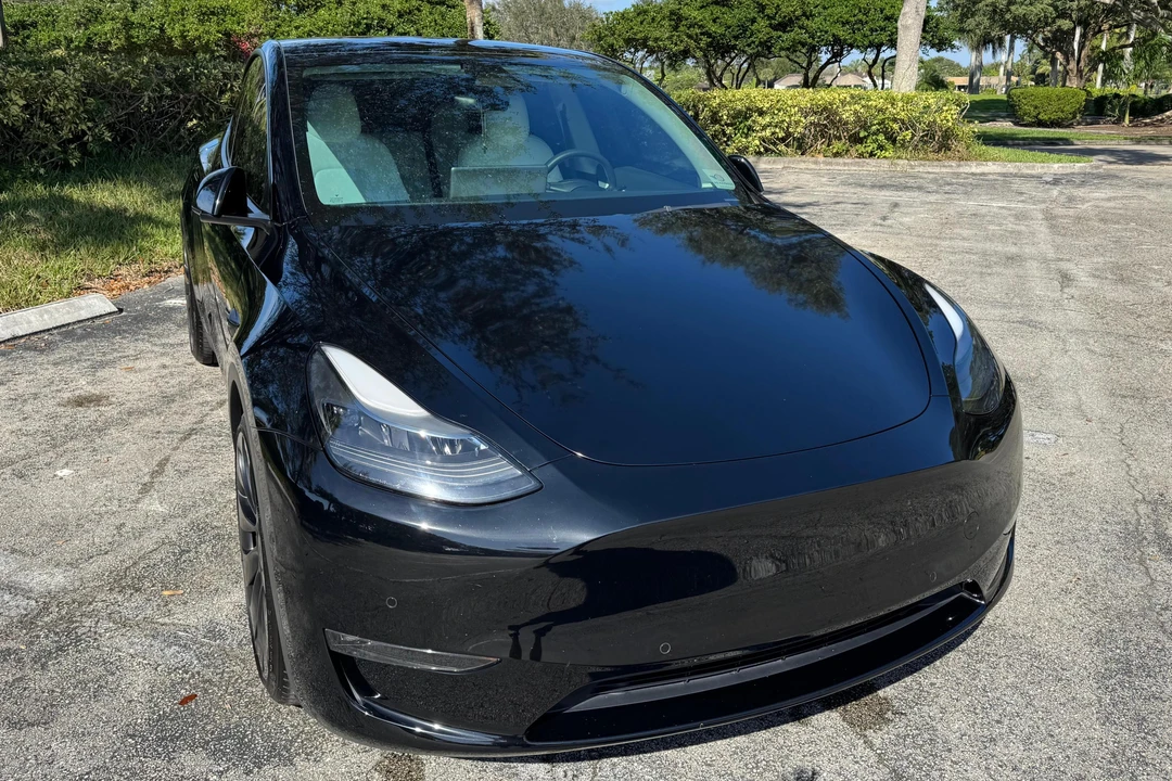 2022 Tesla Model Y Performance - Image 2 of 31
