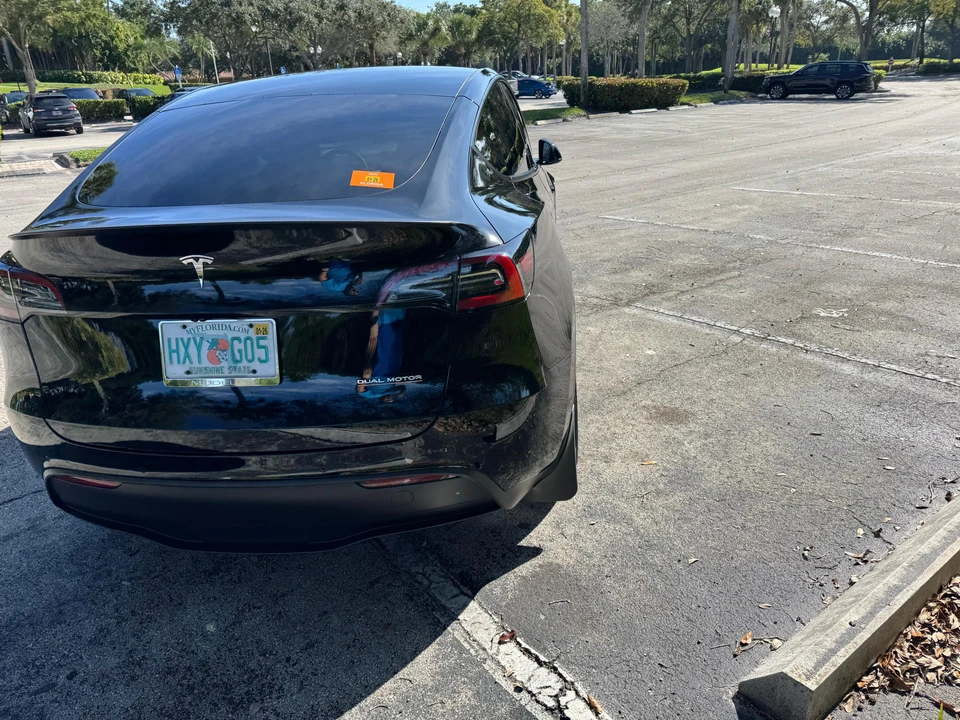 2022 Tesla Model Y Performance - Image 13 of 31