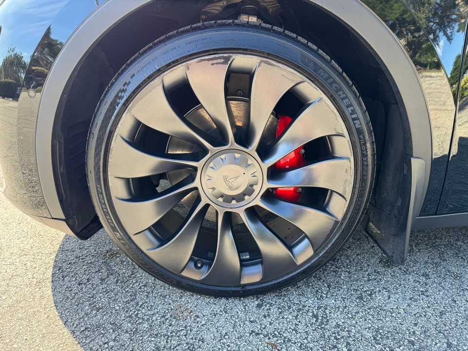 2022 Tesla Model Y Performance - Image 22 of 31