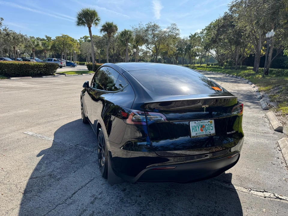 2022 Tesla Model Y Performance - Image 12 of 31