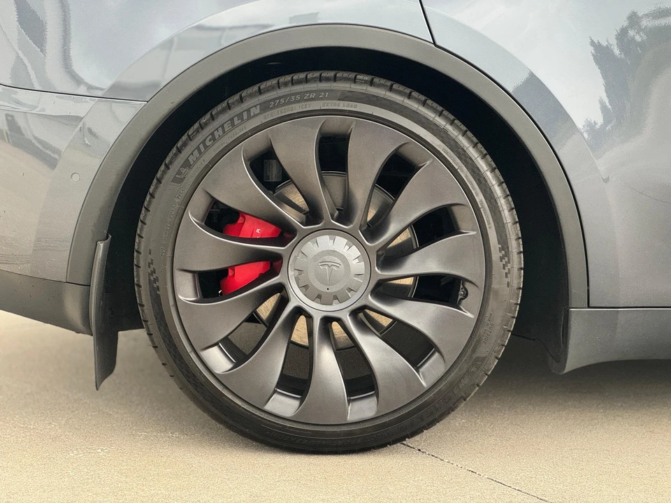 2022 Tesla Model Y Performance - Image 29 of 31