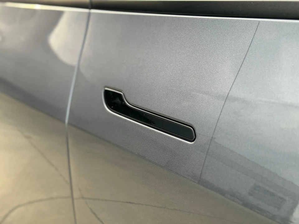 2022 Tesla Model Y Performance - Image 22 of 31
