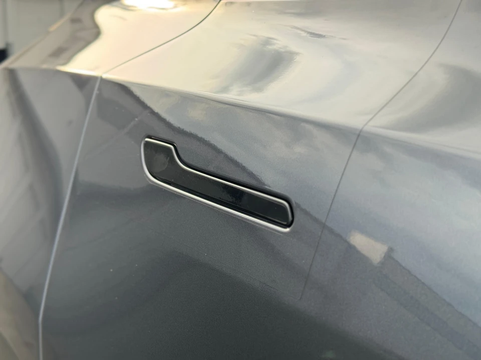 2022 Tesla Model Y Performance - Image 24 of 31