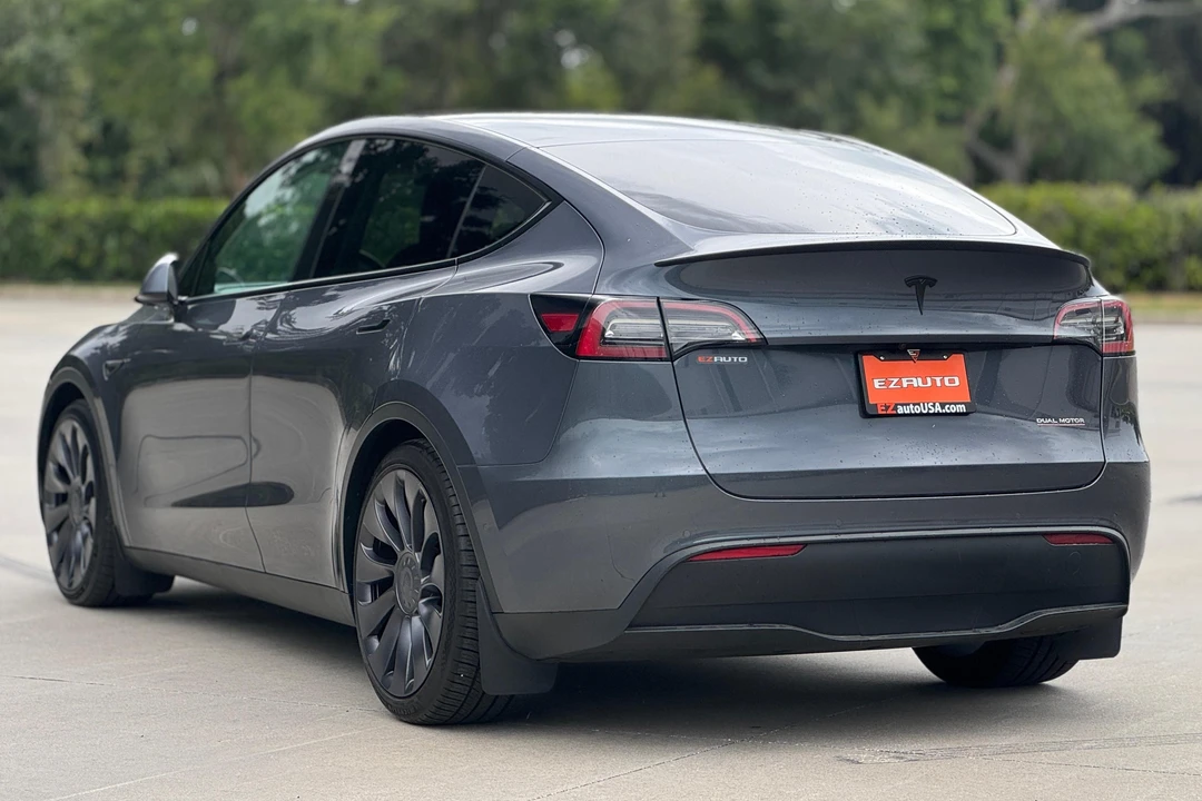 2022 Tesla Model Y Performance - Image 4 of 31