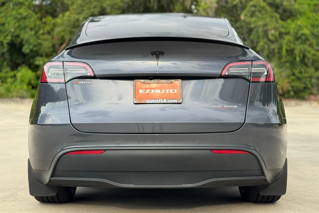 2022 Tesla Model Y Performance - Image 5 of 31