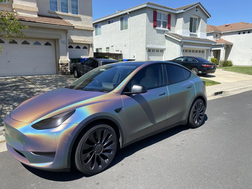 2022 Tesla Model Y Performance - Image 10 of 31