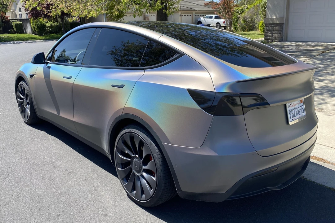 2022 Tesla Model Y Performance - Image 4 of 31