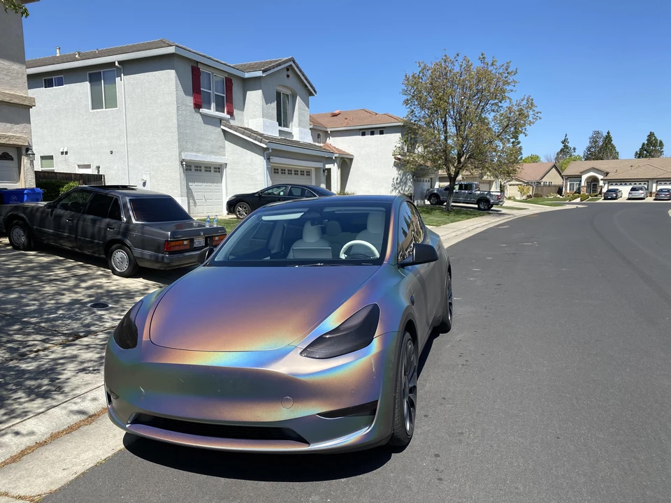2022 Tesla Model Y Performance - Image 9 of 31