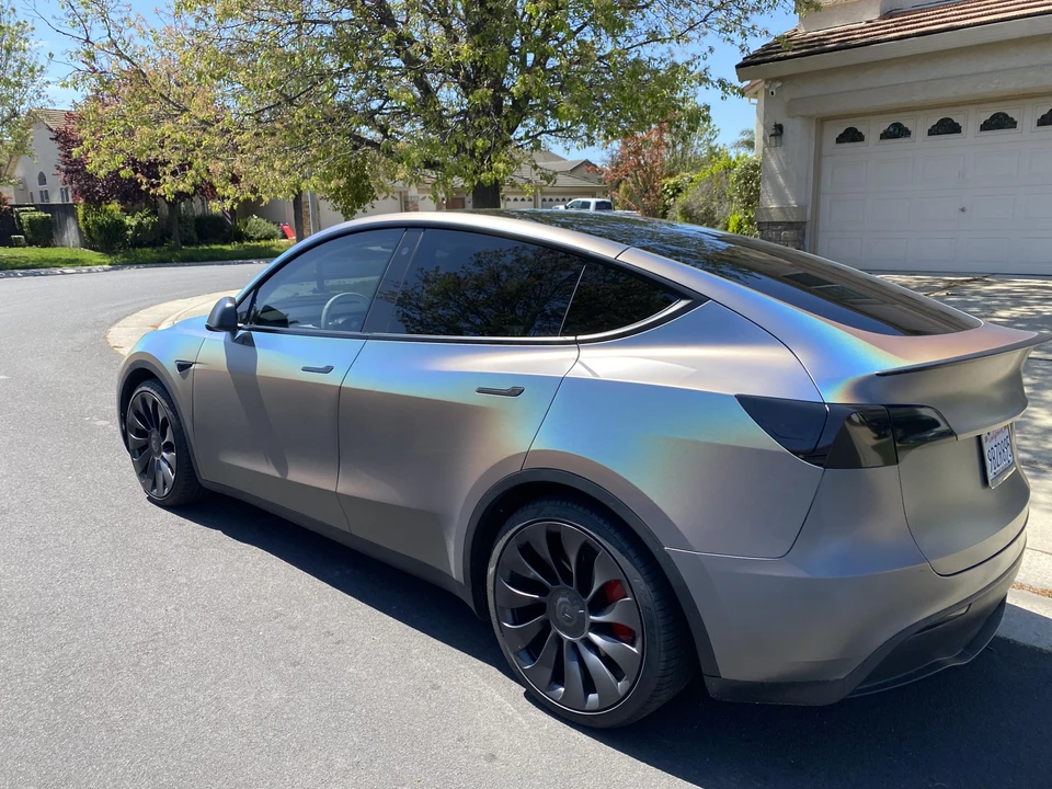 2022 Tesla Model Y Performance - Image 12 of 31