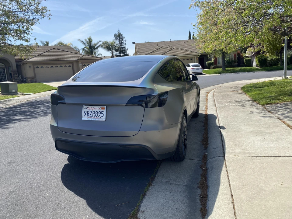 2022 Tesla Model Y Performance - Image 16 of 31