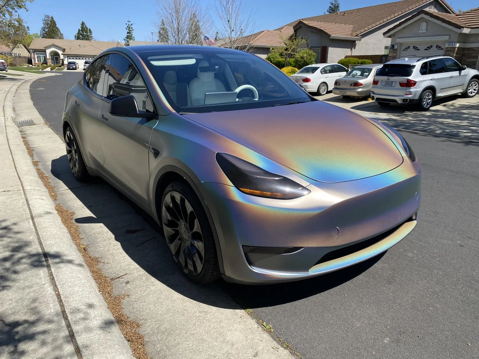 2022 Tesla Model Y Performance - Image 21 of 31