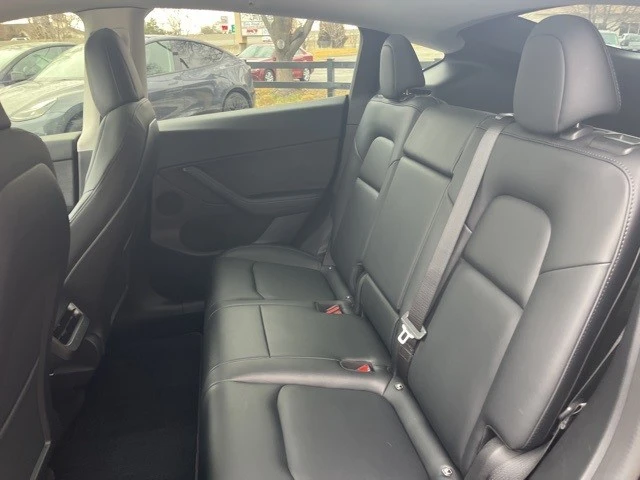 2022 Tesla Model Y Performance - Image 15 of 21